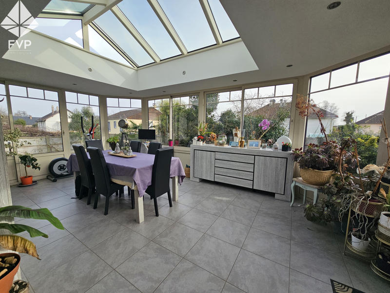 Maison - 92 m² - 4 pièces