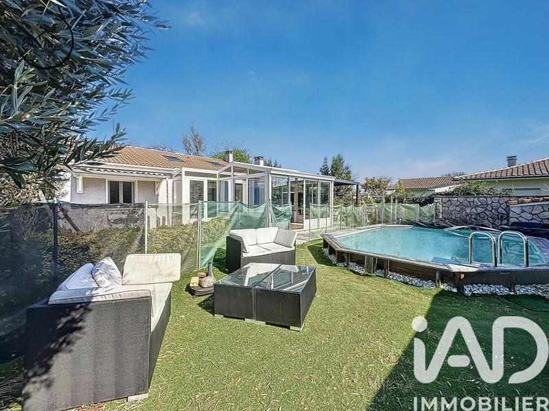 Maison - 140 m² - 6 pièces