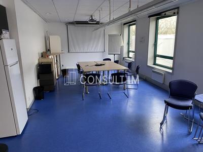 Bureau - 938 m²