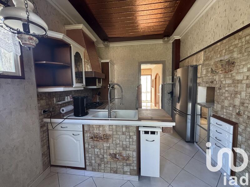 Maison - 93 m² - 5 pièces