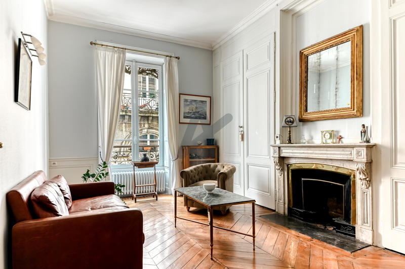 Appartement - 189 m² - 6 pièces