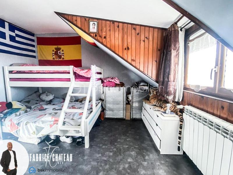 Maison - 93 m² - 5 pièces