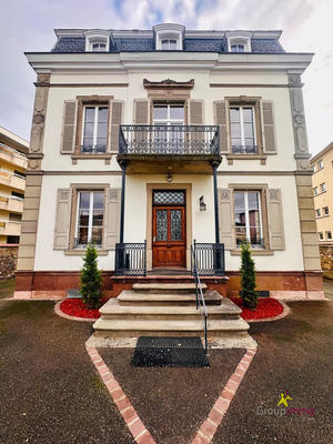 Local d'activités - 200 m² - 8 pièces