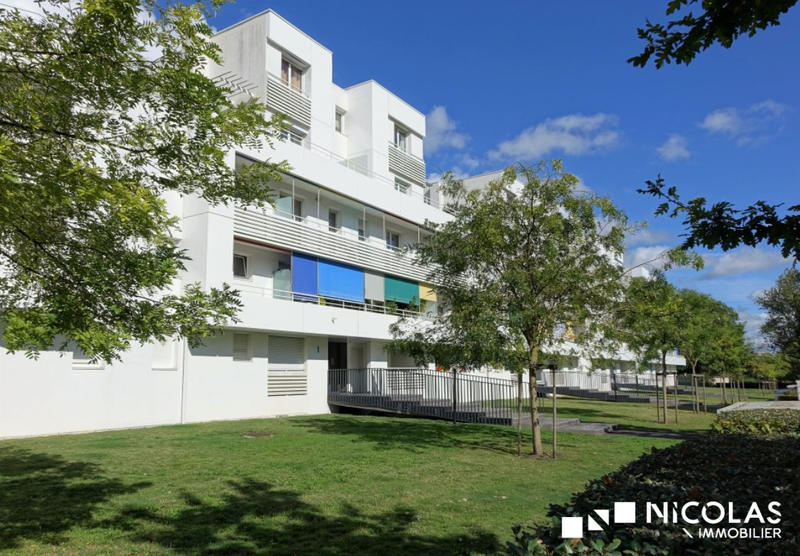 Appartement - 83 m² - 4 pièces