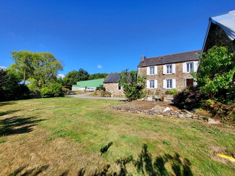 Maison - 163 m² - 9 pièces