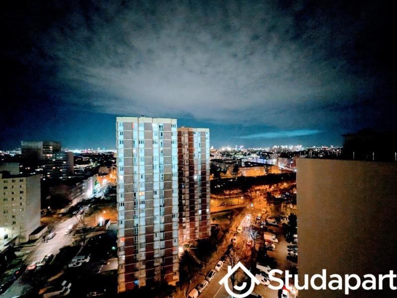 Chambre - 11 m² - 1 pièce