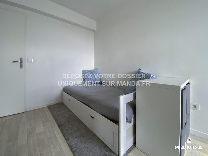 Chambre - 12 m² - 4 pièces