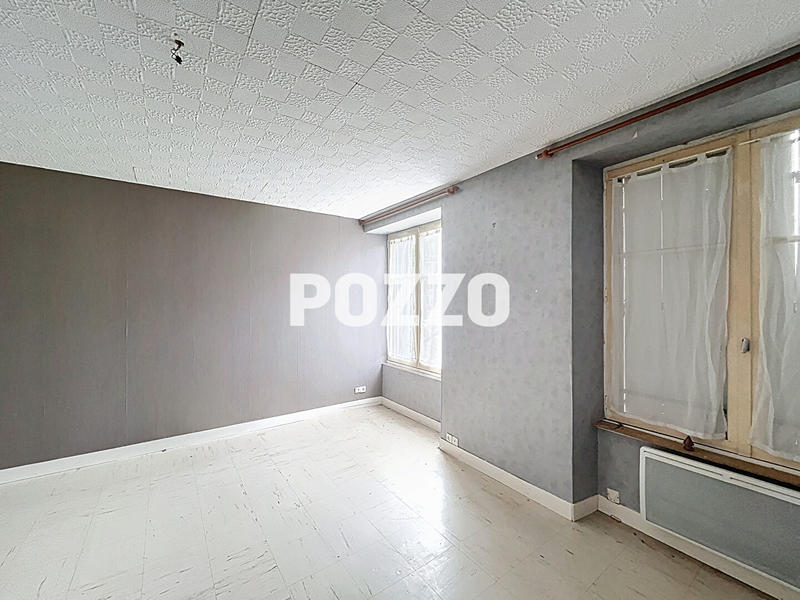 Maison - 134 m² - 9 pièces