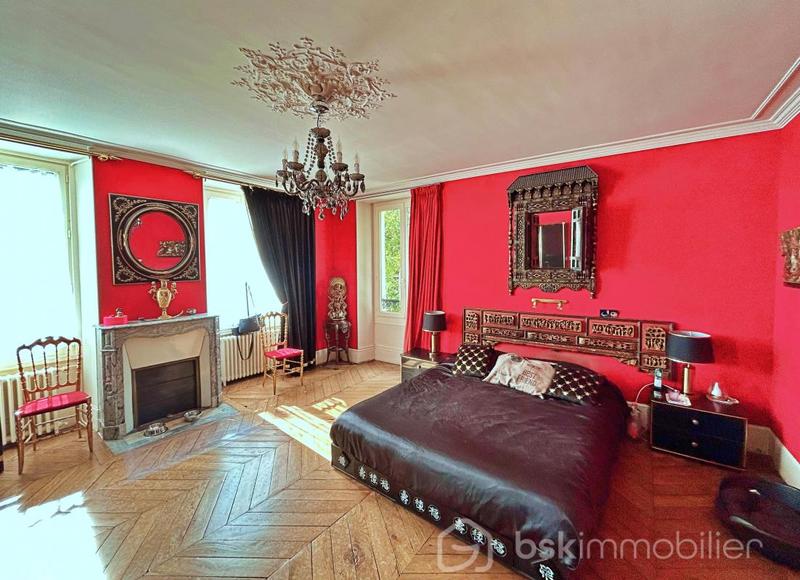 Maison de maîtres - 317 m² - 11 pièces