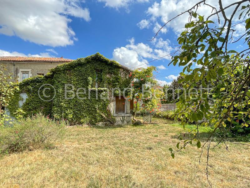 Maison - 214 m² - 11 pièces