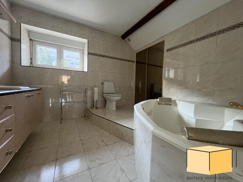 Villa - 238 m² - 7 pièces