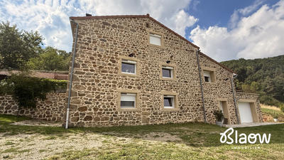 Maison - 300 m² - 11 pièces