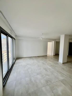 Appartement - 99 m² - 3 pièces