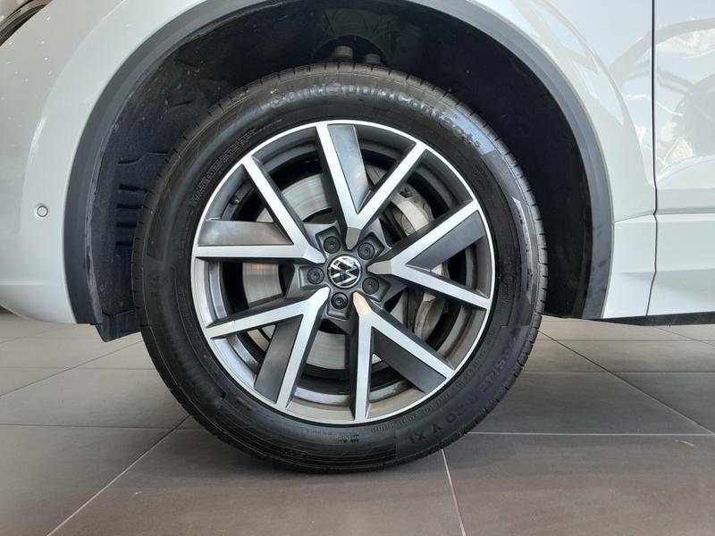 Volkswagen Touareg 3.0 Tsi eHybrid 381ch Tiptronic 8 4Motion Elegance