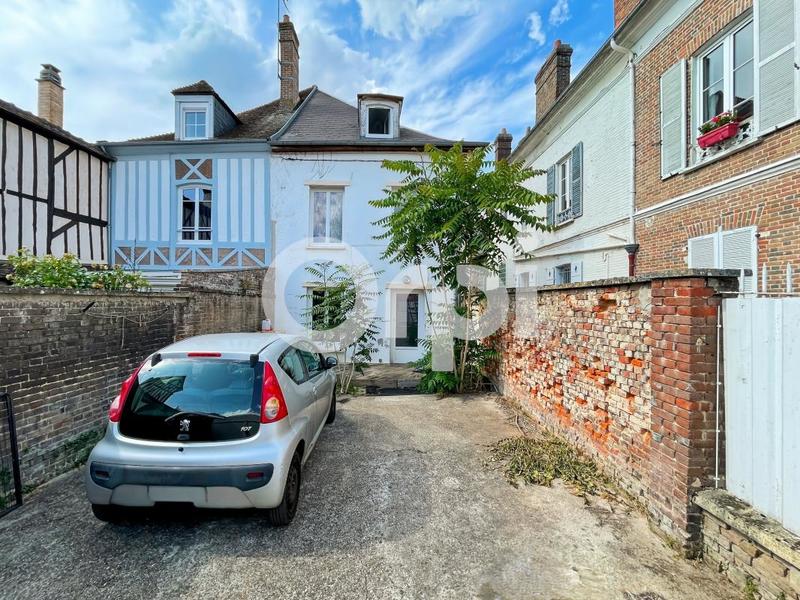 Immeuble - 121 m² - 7 pièces