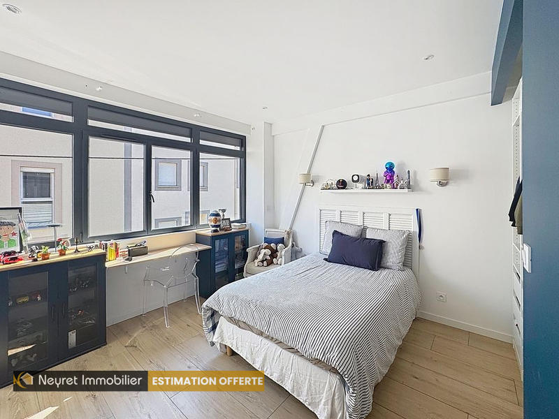 Appartement - 135 m² - 5 pièces