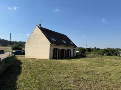 Maison traditionnelle - 128 m² - 6 pièces