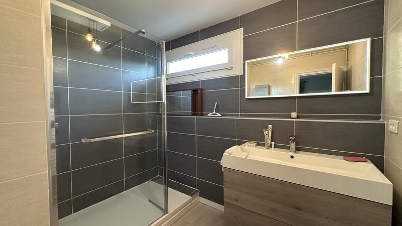 Appartement sur toit - 110 m² - 5 pièces