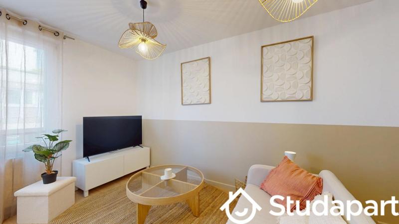 Chambre - 9 m² - 1 pièce