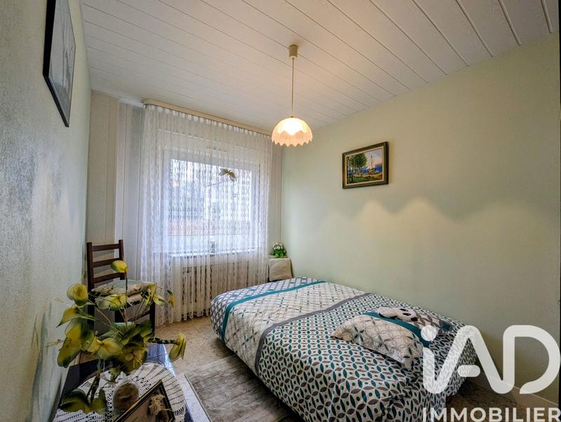 Appartement - 100 m² - 6 pièces