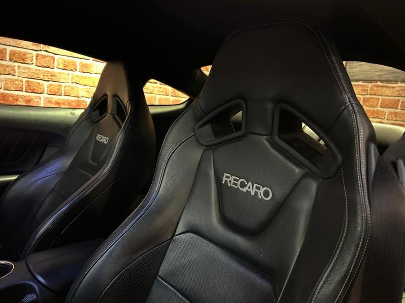 Ford Mustang Coupé 2.3 Ecoboost 317 cv / Origine Fr Entretien Ford