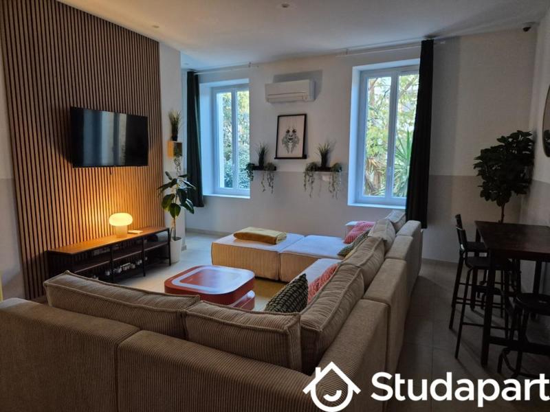 Chambre - 12 m² - 1 pièce