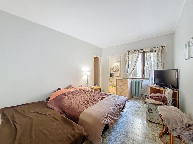 Villa - 206 m² - 6 pièces