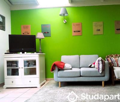 Chambre - 10 m² - 1 pièce