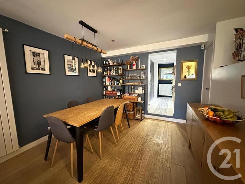 Maison - 107 m² - 6 pièces