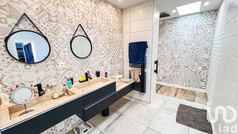 Appartement - 151 m² - 5 pièces