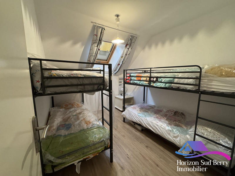 Maison - 220 m² - 8 pièces