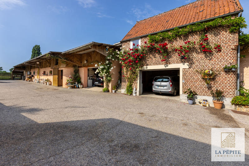 Maison - 216 m² - 6 pièces