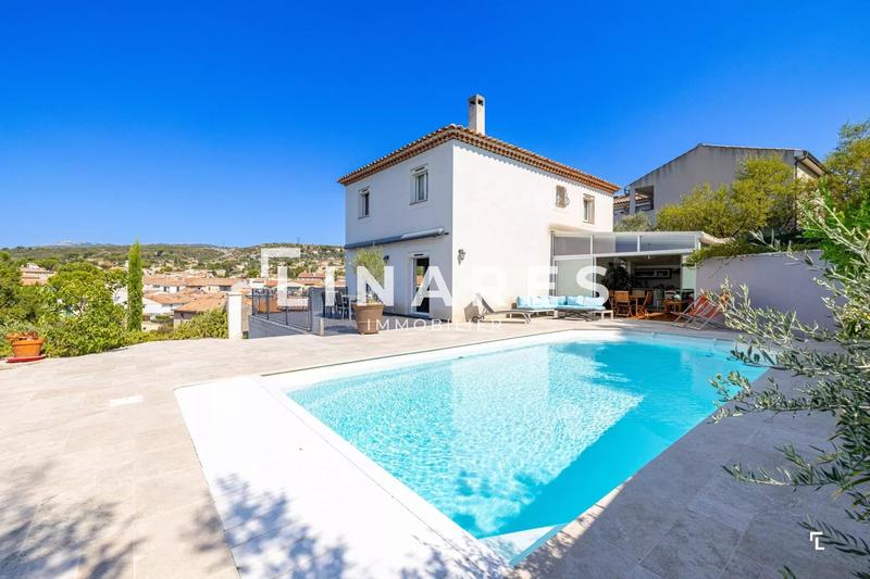 Villa - 150 m² - 4 pièces