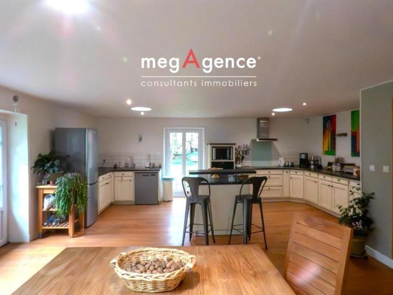 Demeure - 172 m² - 6 pièces