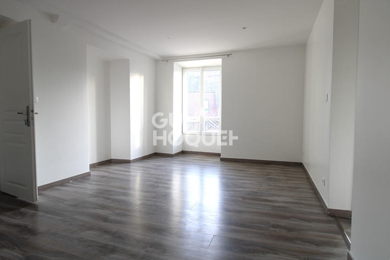 Maison - 211 m² - 7 pièces