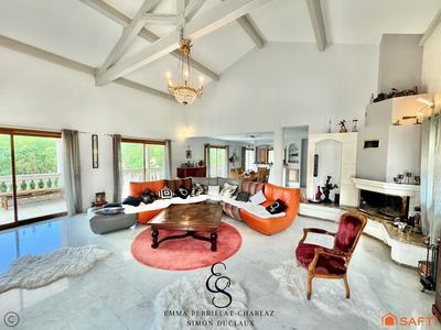 Villa - 200 m² - 7 pièces