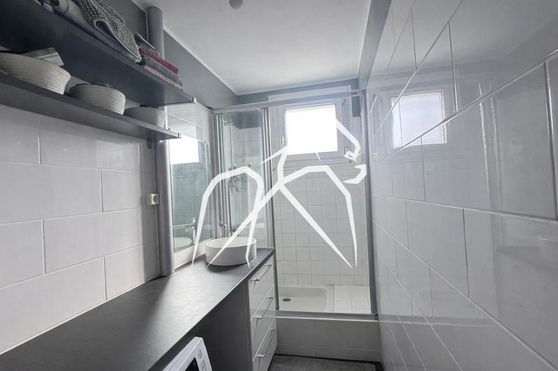 Appartement ancien - 80 m² - 4 pièces