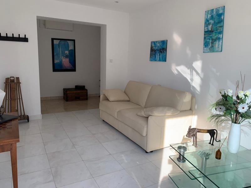 Maison - 245 m² - 8 pièces