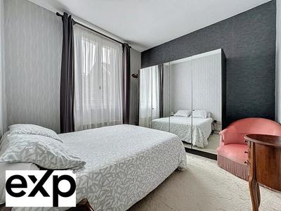 Maison - 170 m² - 8 pièces