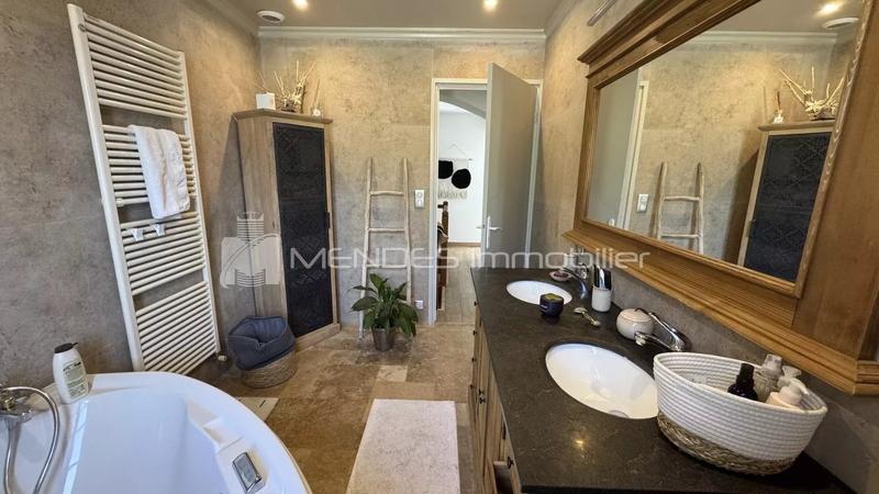 Villa - 138 m² - 5 pièces