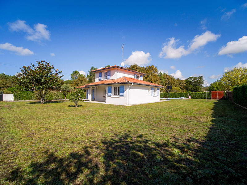 Maison - 138 m² - 5 pièces