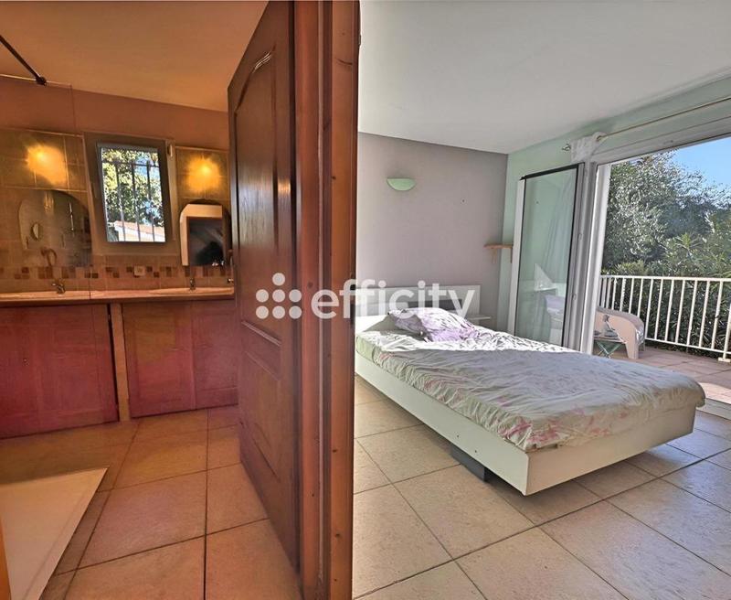 Pavillon - 160 m² - 5 pièces