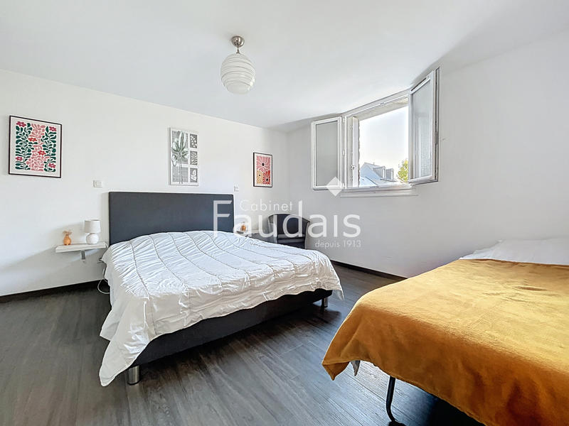 Maison - 151 m² - 8 pièces