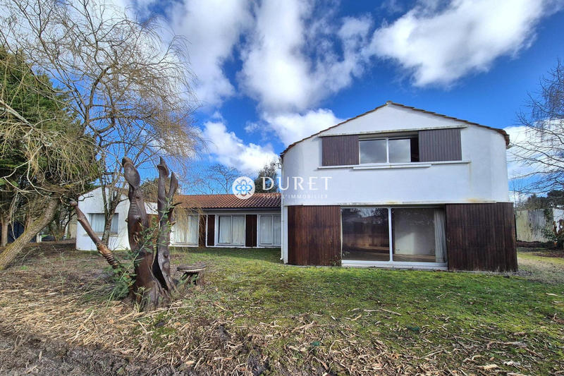 Maison contemporaine - 205 m² - 6 pièces