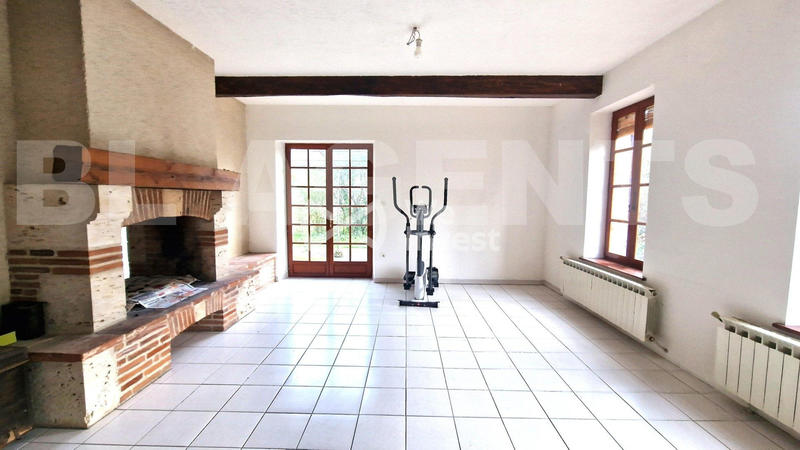 Maison - 230 m² - 7 pièces