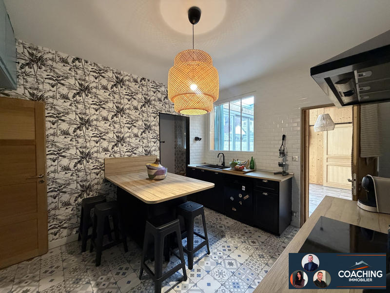 Maison - 205 m² - 7 pièces