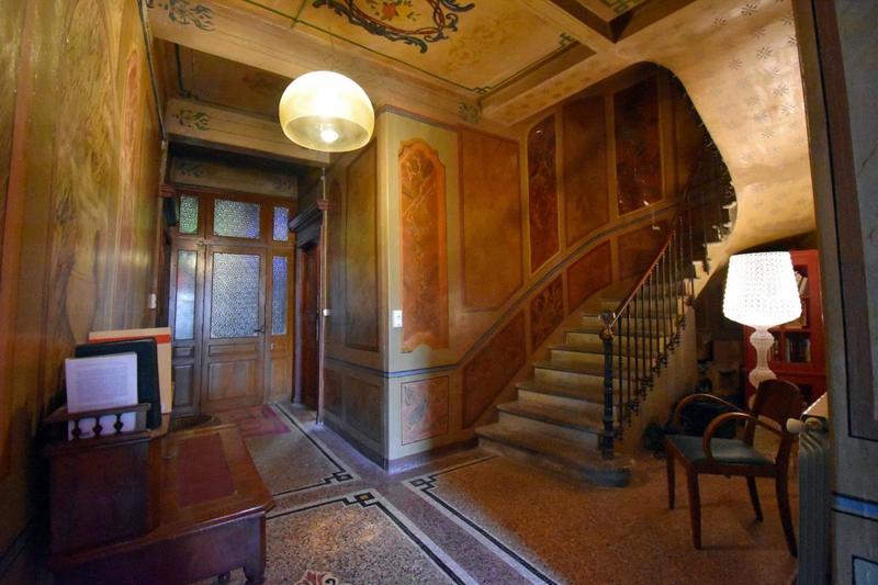 Maison - 391 m² - 12 pièces