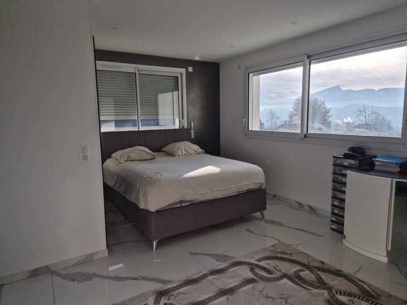 Maison contemporaine - 276 m² - 7 pièces