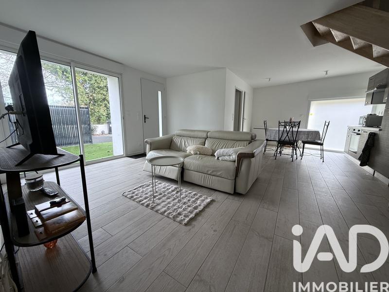 Maison - 193 m² - 9 pièces