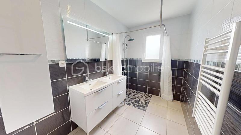 Maison - 123 m² - 5 pièces